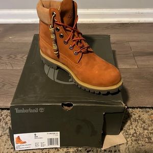 Size 9 Timberland Pizza Edition Boots